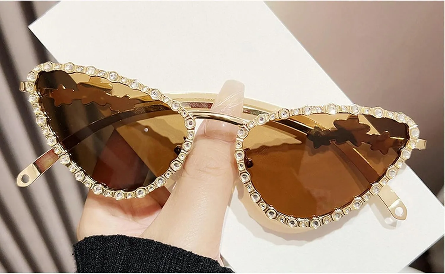 Diamond Sunglasses Women Retro Cat Eye Rhinestone Sun Glasses for Women Vintage Shades Female Sparkling Crystal Sunglasses