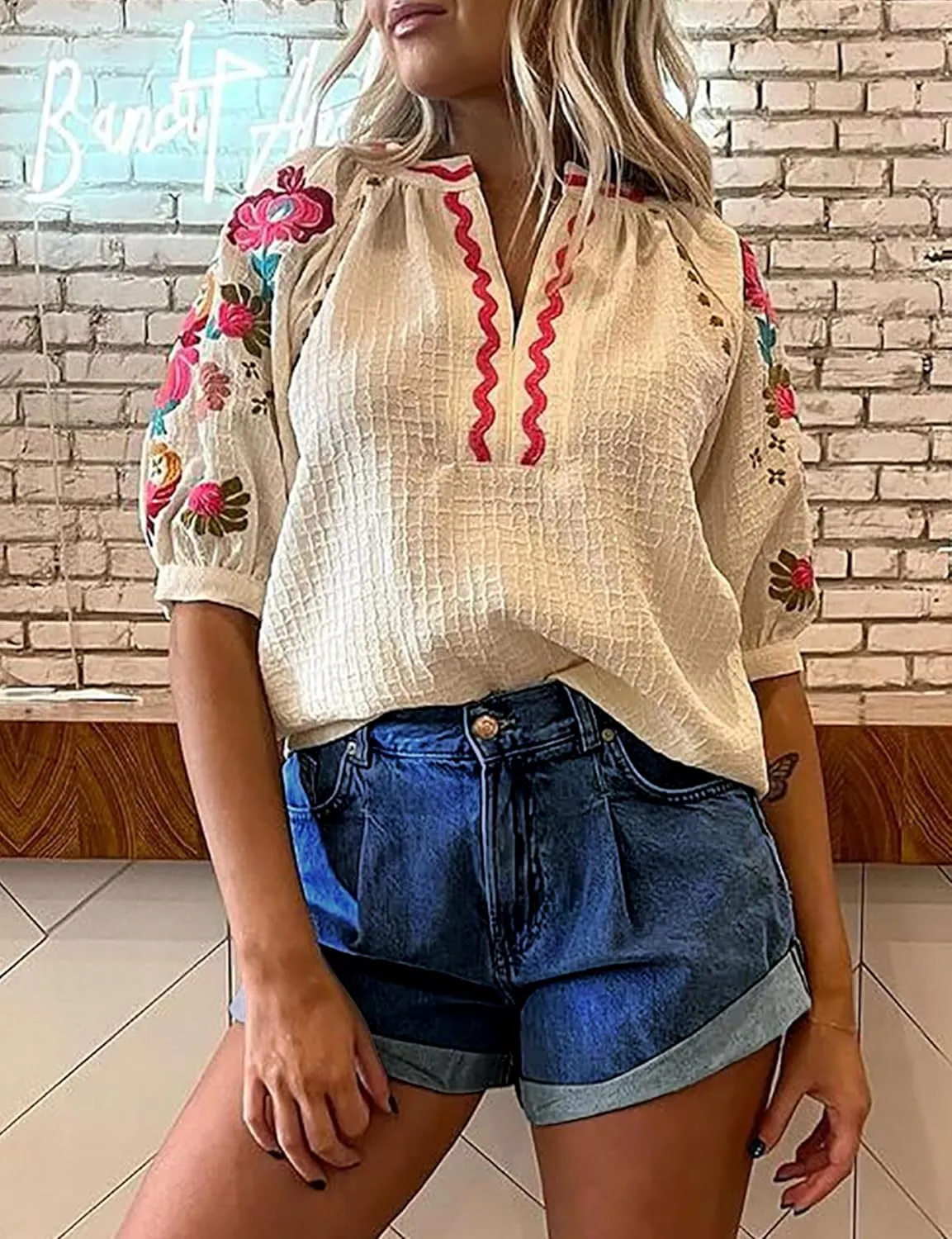 Womens Jean Shorts, Stretchy Denim Shorts with Pockets Elastic Waisted Relaxed Fit